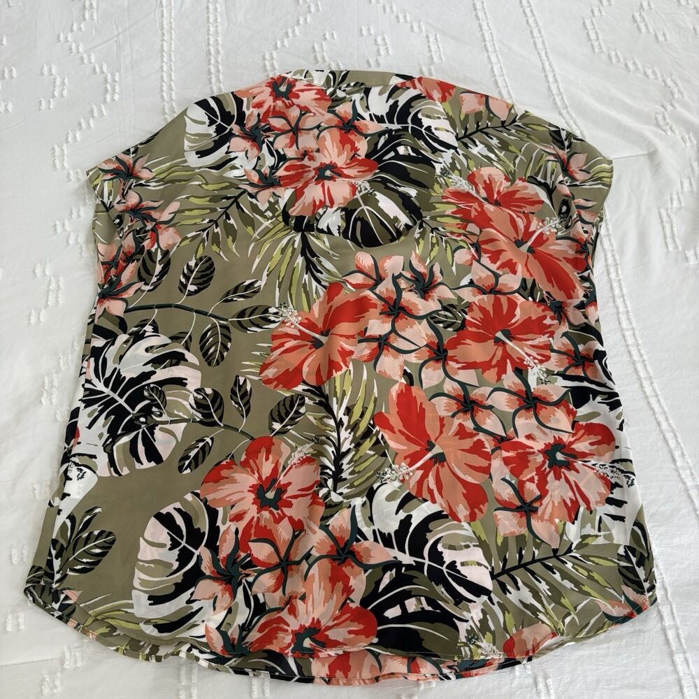 Maison d’Amelie Paris Tropical Floral Blouse Women’s M Olive Split Neck Top - Picture 9 of 10
